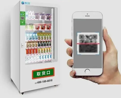 Customer using smart vending machines with QR code